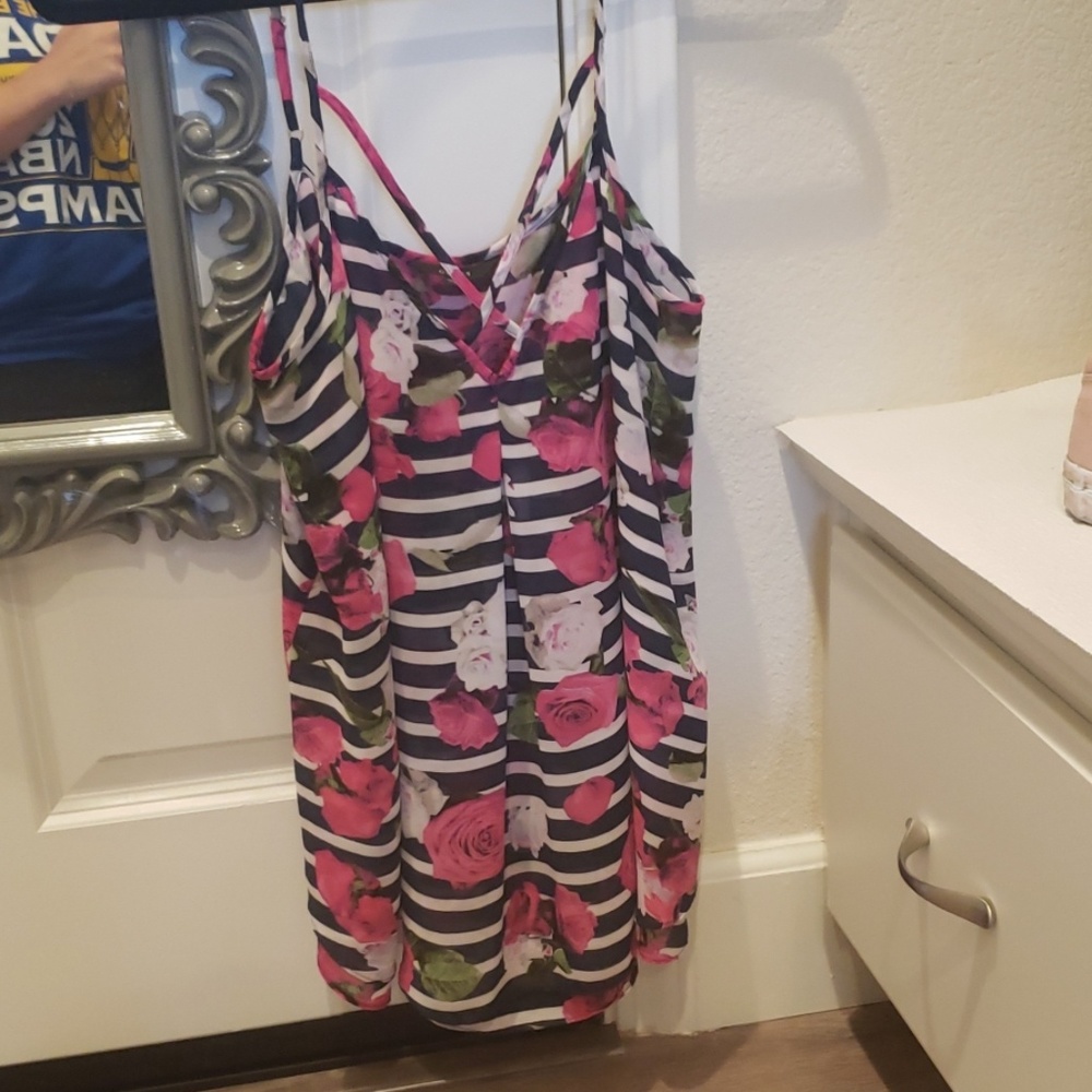 Floral criss cross tank